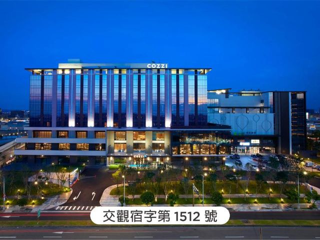 COZZI Blu — 9.4 km from the airport