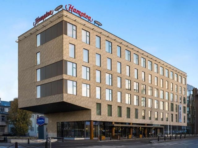 Hampton By Hilton Tallinn — 2.4 km from the airport