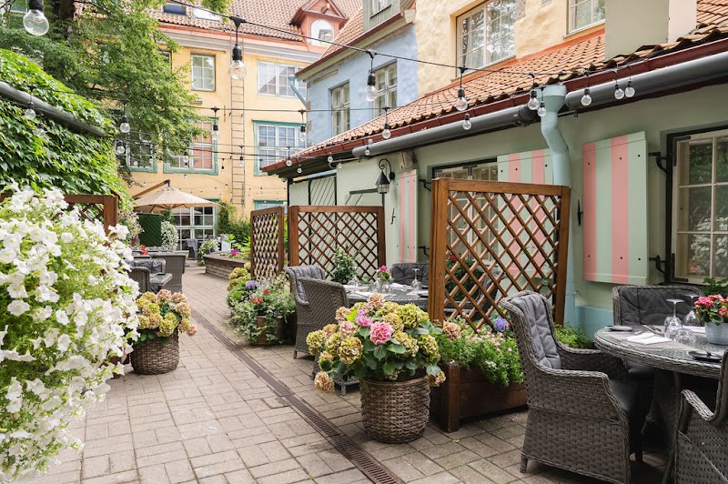 Schlössle Hotel — Old Town