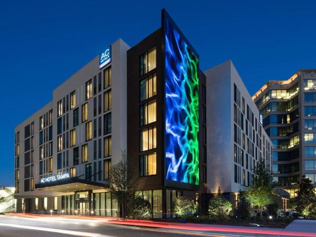 AC Hotel by Marriott Tampa Airport — 1.4 km away from Raymond James Stadium