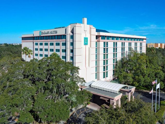 Embassy Suites by Hilton Tampa USF Near Busch Gardens — 350 m away from University of South Florida