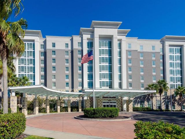 Hampton Inn & Suites Tampa Airport Avion Park Westshore — 1.8 km from the airport