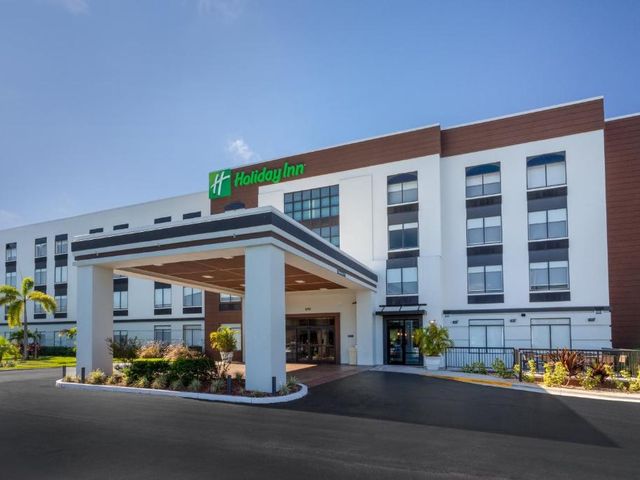 Holiday Inn - Tampa North by IHG — 400 m away from University of South Florida