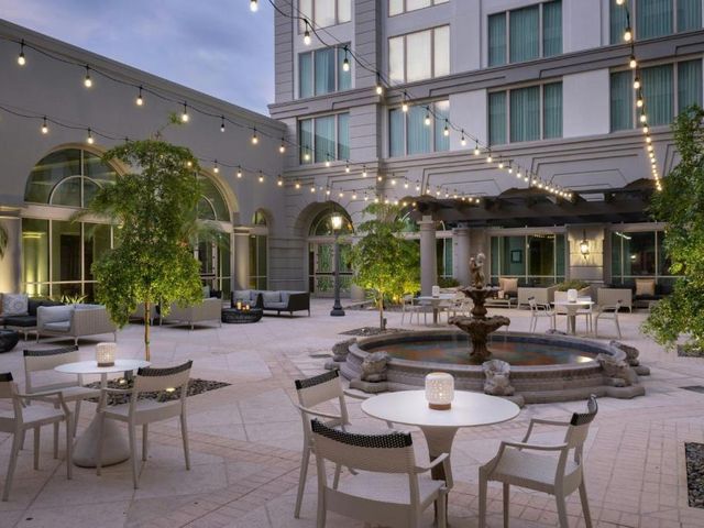 Renaissance Tampa International Plaza Hotel — 1.9 km away from Raymond James Stadium