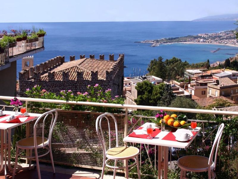 Hotel Mediterranée — Taormina