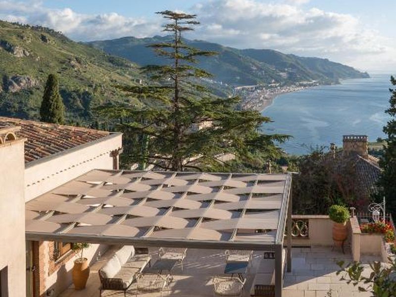 Best Hotels in Taormina for Christmas