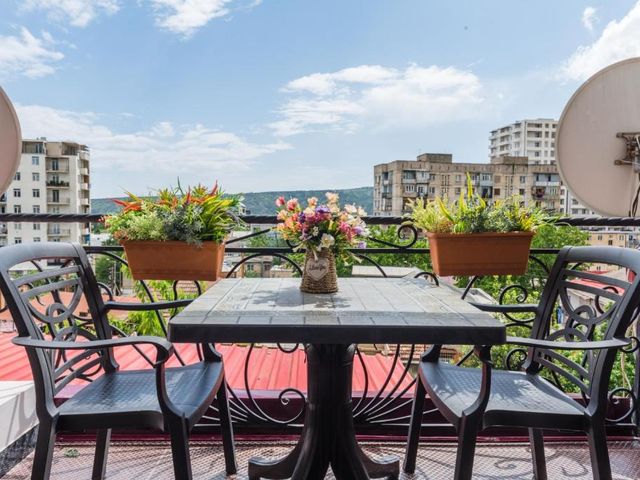Hotel S.R — 8 km from the airport