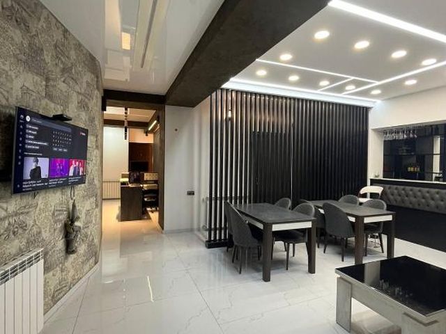 Luxury 6BR 240sqm Apartment in Vere Tower Perfect for Groups in Tbilisi — 350 m away from Ivane Javakhishvili Tbilisi State University