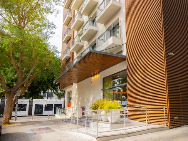 ABBA Hotel — 200 m away from Bloomfield Stadium