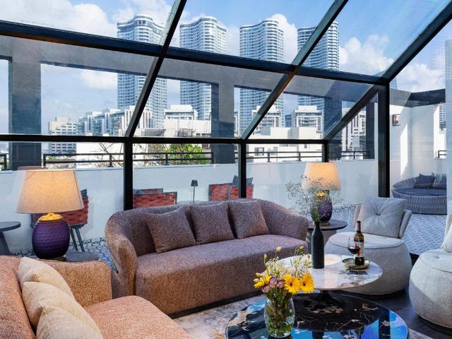 Iconic Hotel - by Echo Hotels — 1.3 km away from Sourasky Medical Center