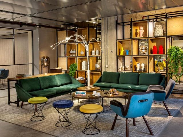 Link Hotel & Hub By Dan Hotels — 350 m away from Sourasky Medical Center