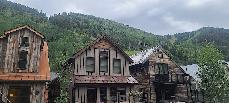 The Victorian Inn — Downtown Telluride / Historic District