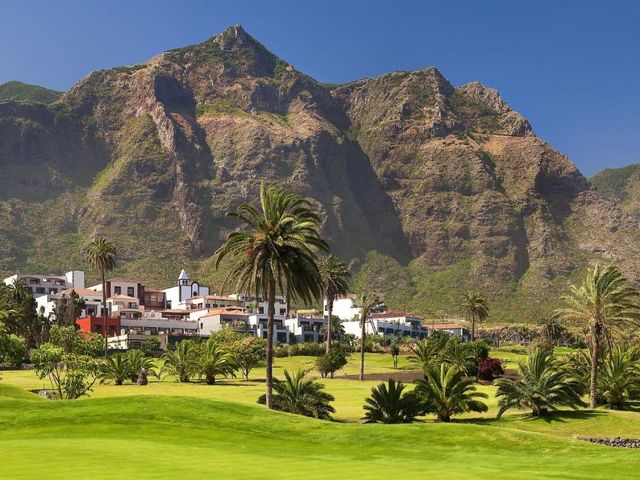 Hacienda del Conde member of Meliá Collection Golf and Spa - Adults only - Small Luxury Hotels of the World — 7.4 km away from Masca Village Tenerife