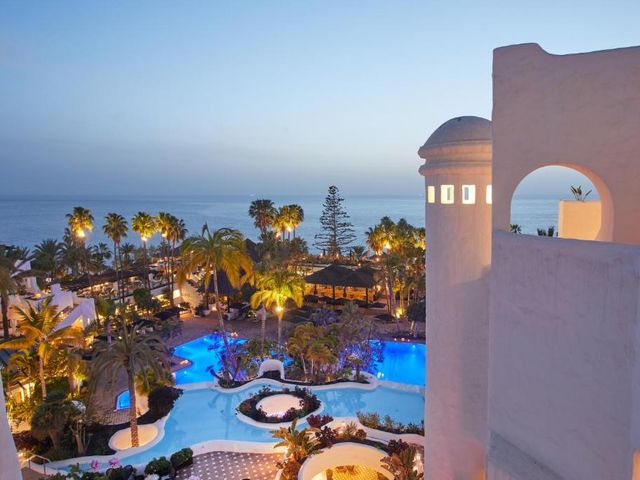 Hyatt Ziva Jardín Tropical Tenerife — 900 m away from Playa de las Americas Tenerife