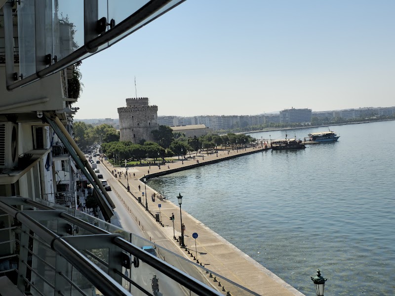 Daios Luxury Living — Near White Tower