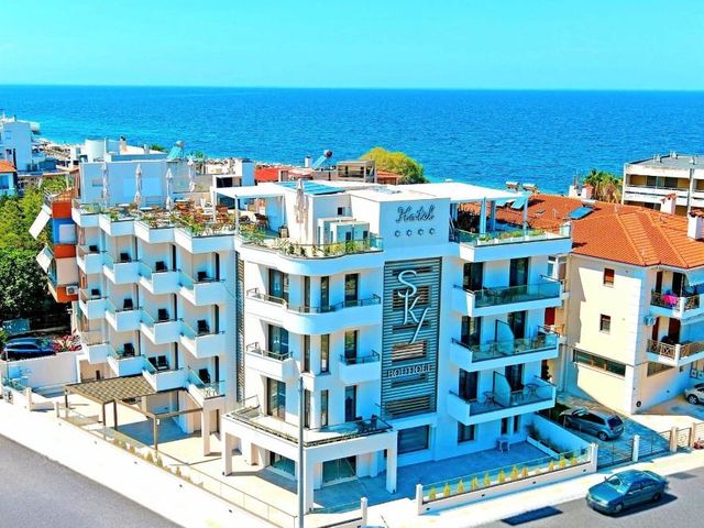 Sky Hotel — 4 km from the airport
