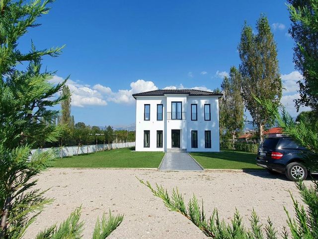 Nerium Garden Inn Tirana Airport — 1.3 km from the airport