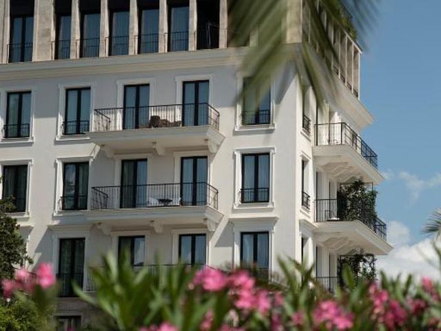 Boutique Hotel Porto Palace — 700 m away from Tivat Waterfront
