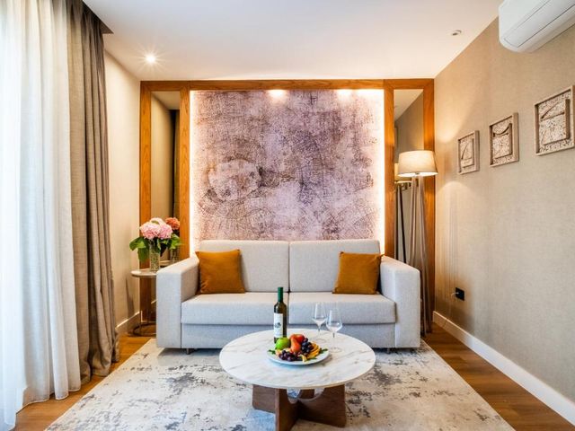 Boutique Hotel Villa Royal — 4.2 km away from Lustica Peninsula from Tivat