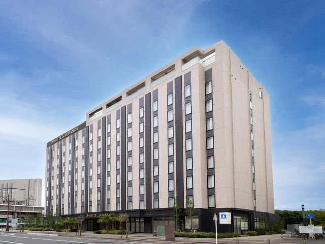 Hotel Shuranza MAKUHARI BAY — 500 m away from CEATEC