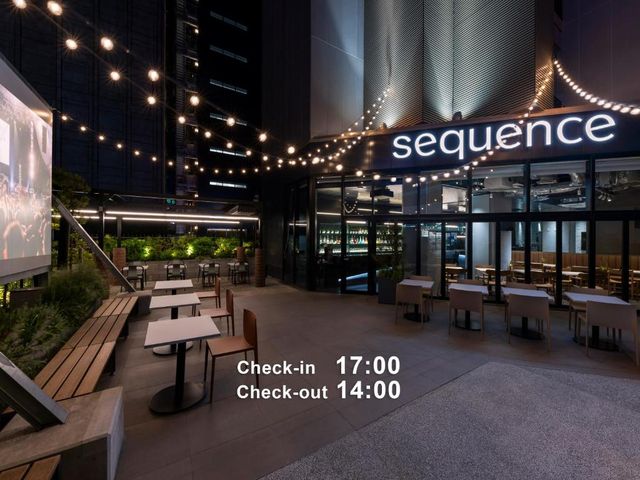sequence SUIDOBASHI - Tokyo — 400 m away from Tokyo Dome