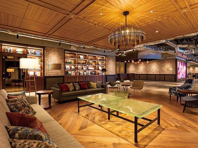 Shibuya STREAM HOTEL — 350 m away from Shibuya Crossing