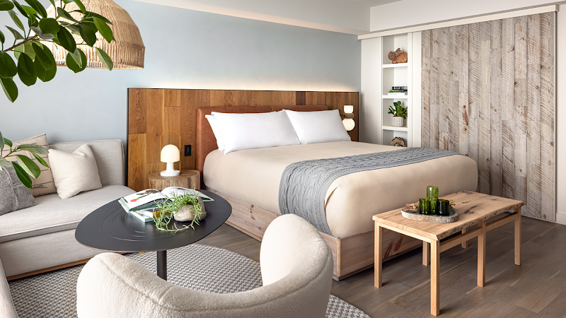 1 Hotel Toronto — King West