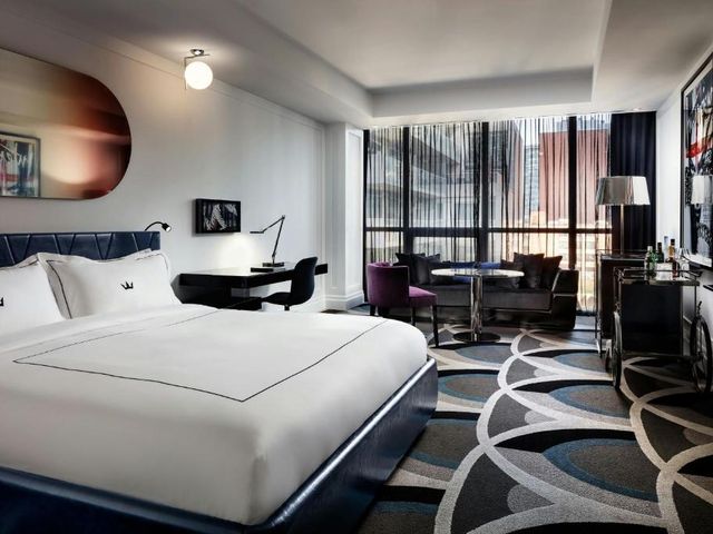 BISHA, a Luxury Collection Hotel, Toronto — 500 m away from CN Tower