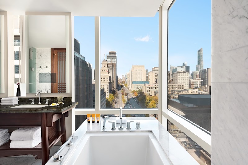 Shangri-La Toronto — Entertainment District