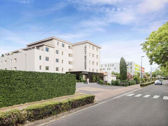 Mercure Toulouse Aeroport Blagnac — 500 m from the airport
