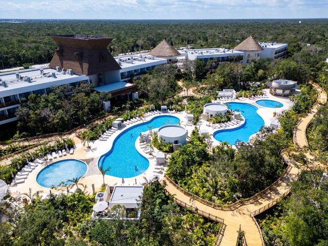 Hotel Mundo Maya Tulum - Jaguar Park & Beach — 1.7 km away from Tulum Ruins
