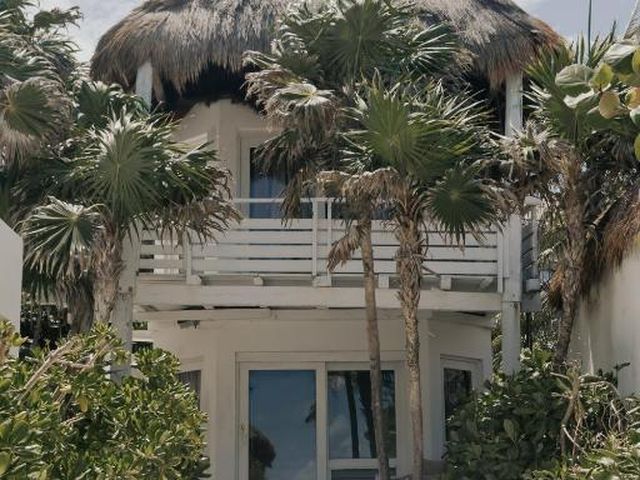Tuup Tulum — 600 m away from Tulum Beach