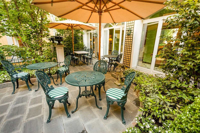 Hotel Victoria — Near Porta Nuova