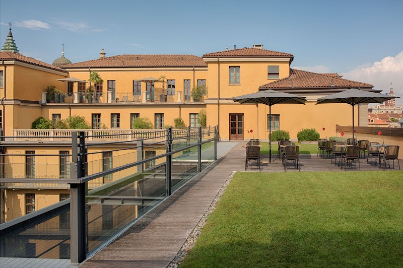 NH Collection Torino Piazza Carlina — San Salvario