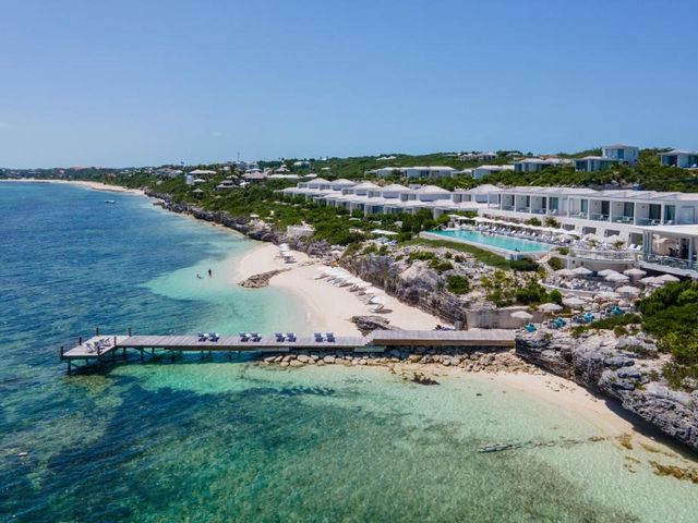Rock House — 6.2 km away from Chalk Sound Turks and Caicos