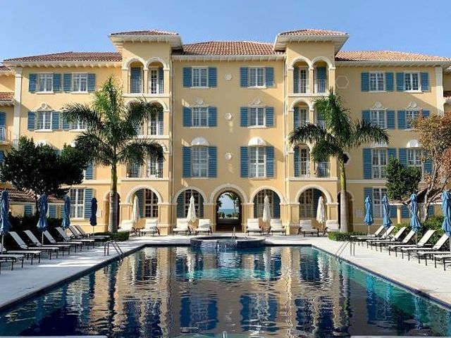 Villa Renaissance — 700 m away from Grace Bay Beach Turks and Caicos