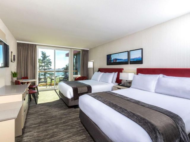 Best Western Plus Tin Wis Resort — 33 km away from Barkley Sound Ucluelet