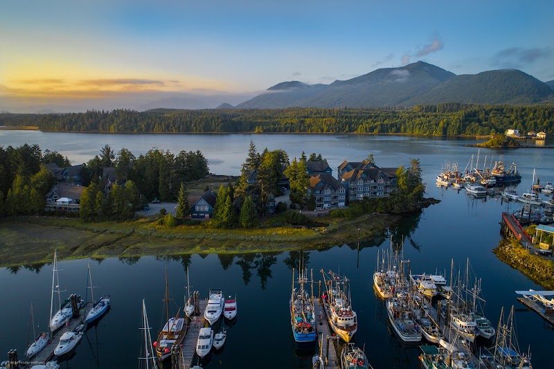 Waters Edge Shoreside Suites — Ucluelet Harbour / Inlet waterfront