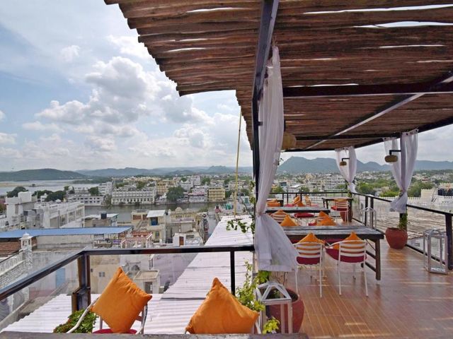 Hotel Banjara Heritage — 150 m away from Jagdish Temple Udaipur