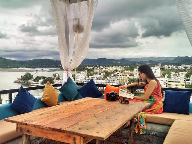 Hotel Udai Niwas By The Lake — 100 m away from Jagdish Temple Udaipur