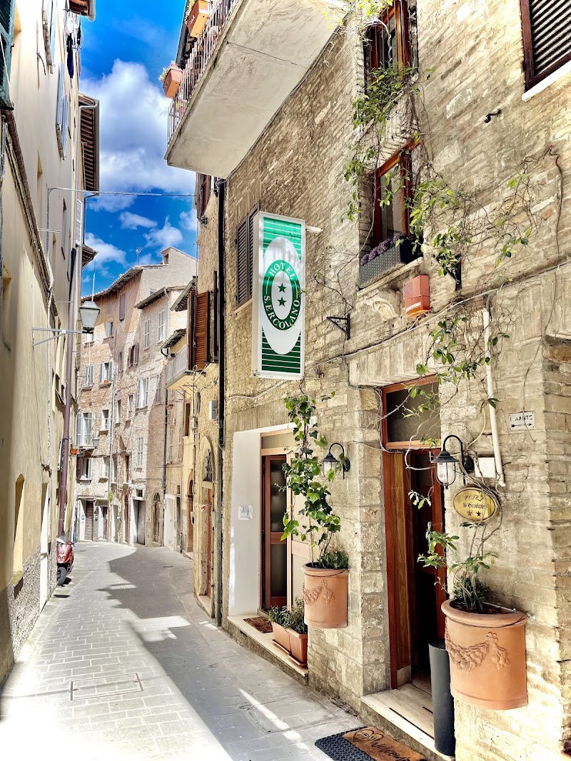 Hotel S. Ercolano — Perugia Near Historic Center