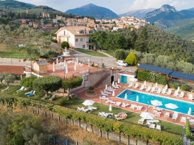Hotel Villa De Santis — 5.4 km away from Cascata delle Marmore Umbria