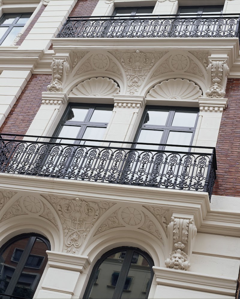 Hospes Palau de la Mar — Malvarrosa Beach