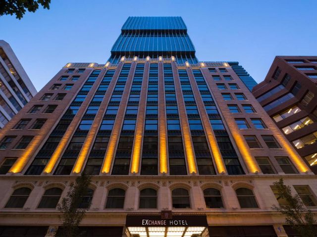 EXchange Hotel Vancouver — 250 m away from TED Conference