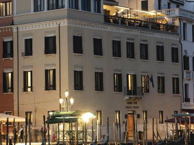 H10 Palazzo Canova — 150 m away from Grand Canal