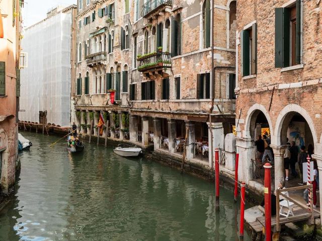 Hotel al Sotoportego — 250 m away from Grand Canal