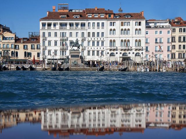 Londra Palace Venezia — 1.3 km away from Venice Biennale