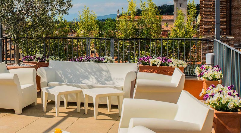 Due Torri Hotel — Piazza Bra