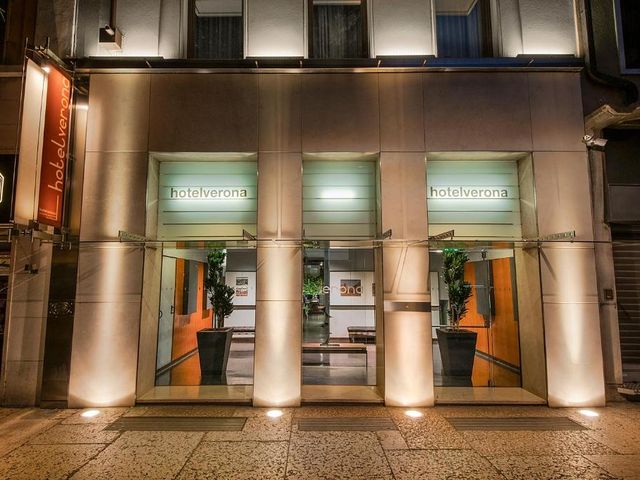 Hotel Verona — 450 m away from Castelvecchio Verona