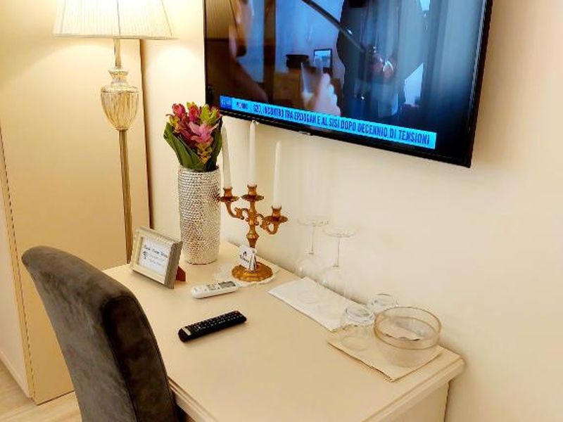 Piccolo Mondo Verona 'Deluxe Suite & Rooms' — Borgo Milano - Stadio